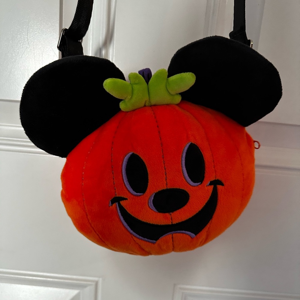 Harvey’s Mickey pumpkin crossbody